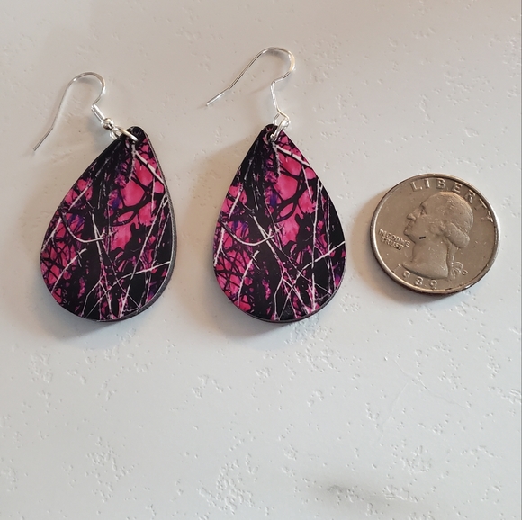 Pink Camo Print Teardrop Earrings - Picture 4 of 6